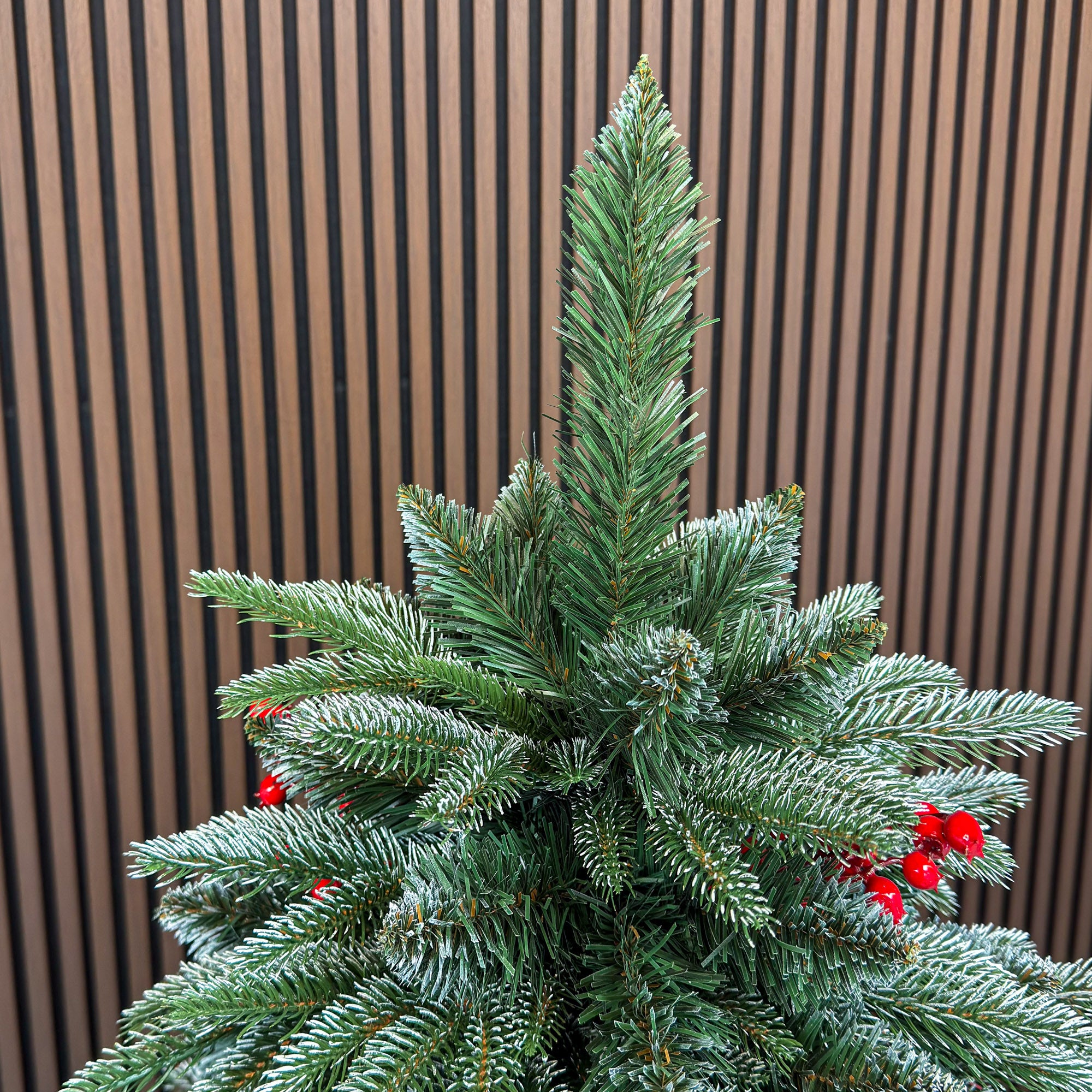 Brad artificial , Miahelene Elite, verde nins cu merisoare, mix 2D+3D, 220 cm