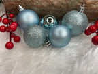 Set globuri si decoratiuni de Craciun, 72 piese, diverse dimensiuni, albastru