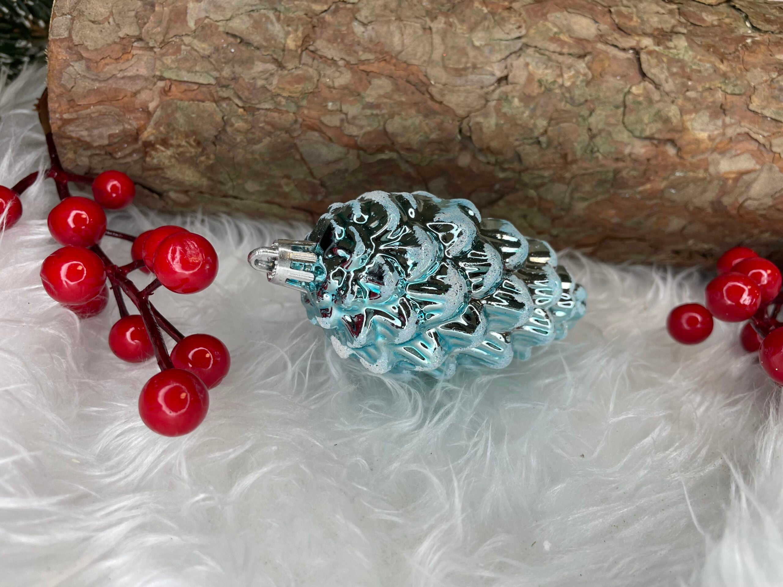 Set globuri si decoratiuni de Craciun, 72 piese, diverse dimensiuni, albastru