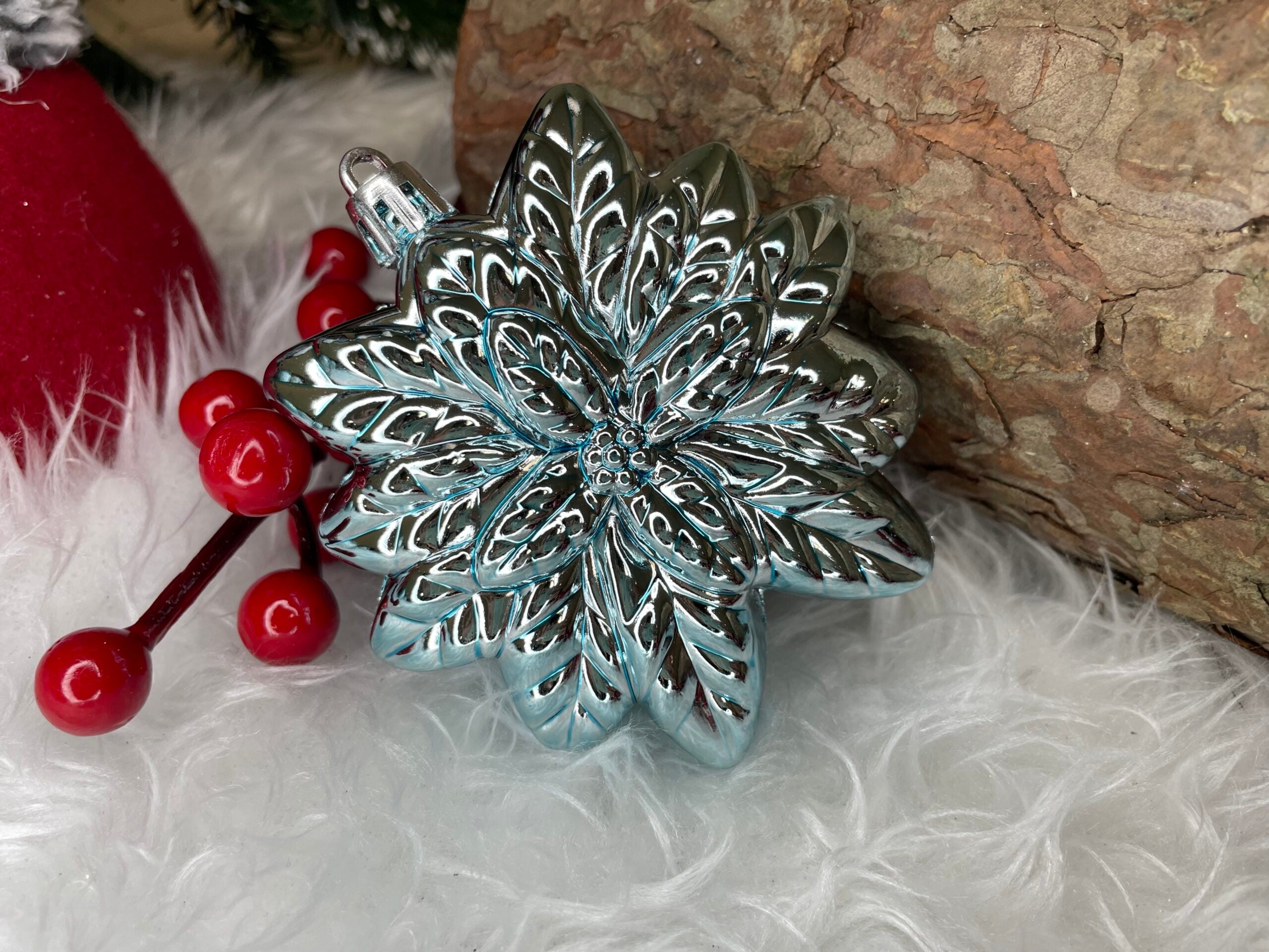 Set globuri si decoratiuni de Craciun, 72 piese, diverse dimensiuni, albastru