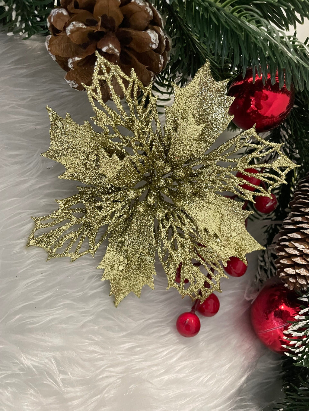 Set 10 ornamente pentru bradul de Craciun, stea Poinsettia, 16cm, galben auriu