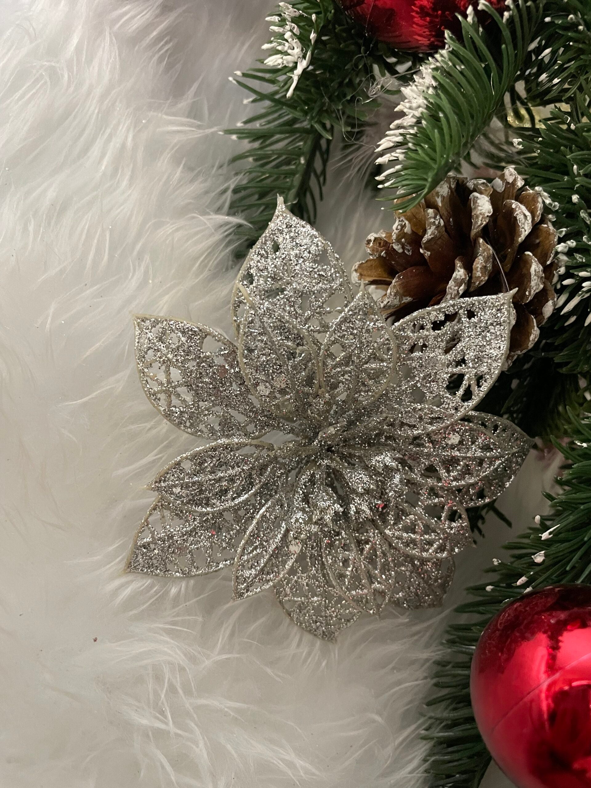 Set 10 ornamente pentru bradul de Craciun, stea Poinsettia, 10cm, argintiu