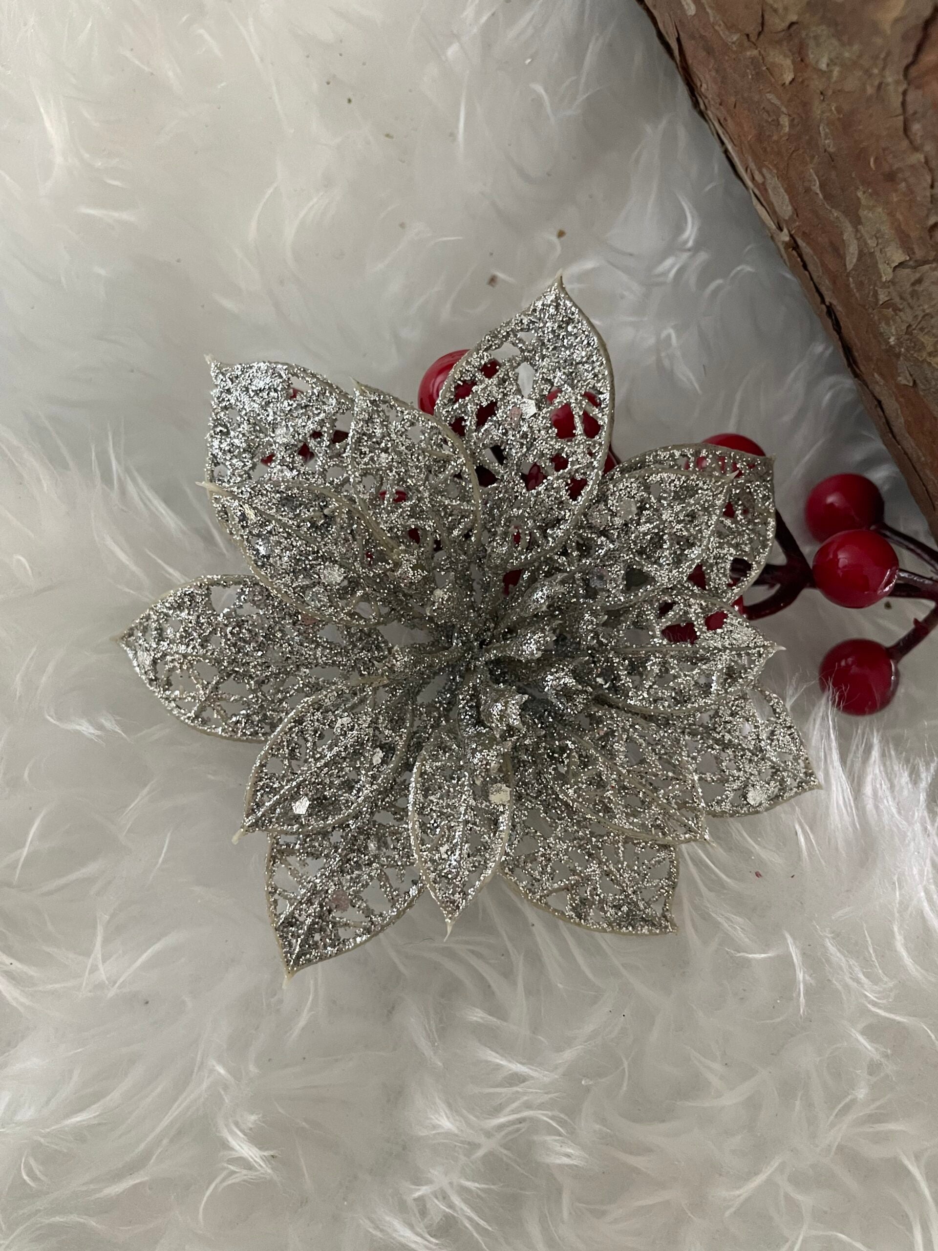 Set 10 ornamente pentru bradul de Craciun, stea Poinsettia, 10cm, argintiu