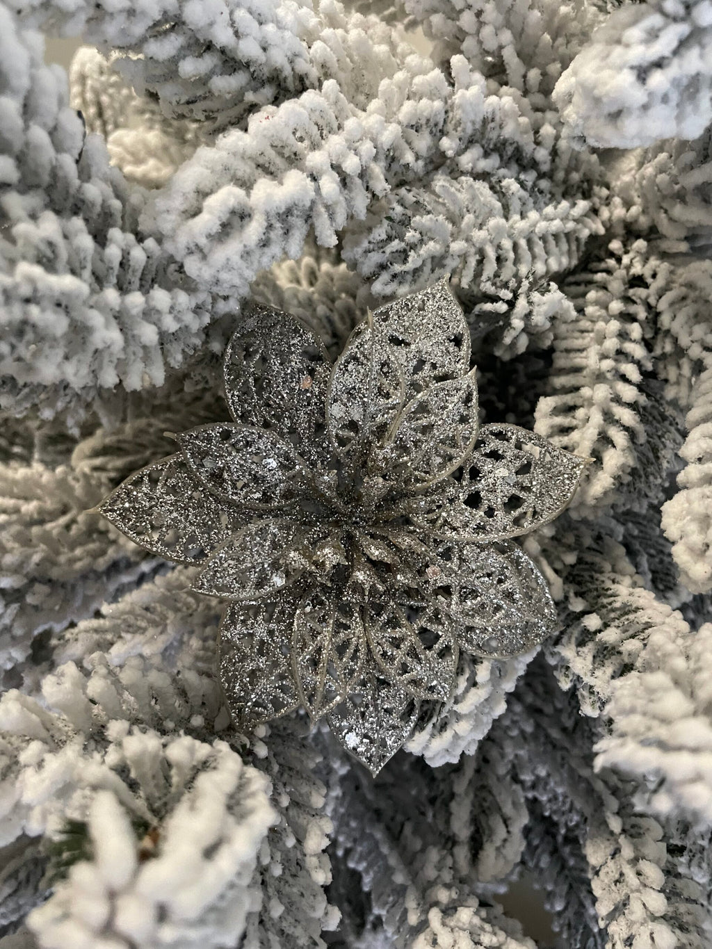 Set 10 ornamente pentru bradul de Craciun, stea Poinsettia, 10cm, argintiu