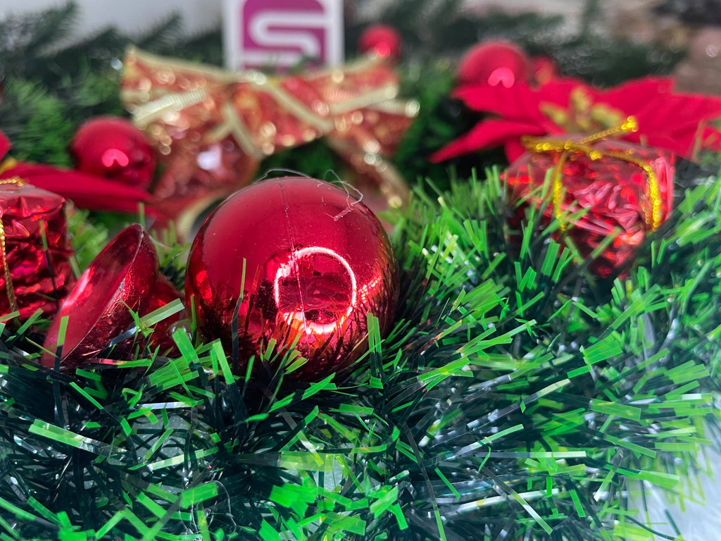 Coronita pentru Craciun, 35 cm, din brad artificial, cu decoratiuni, verde