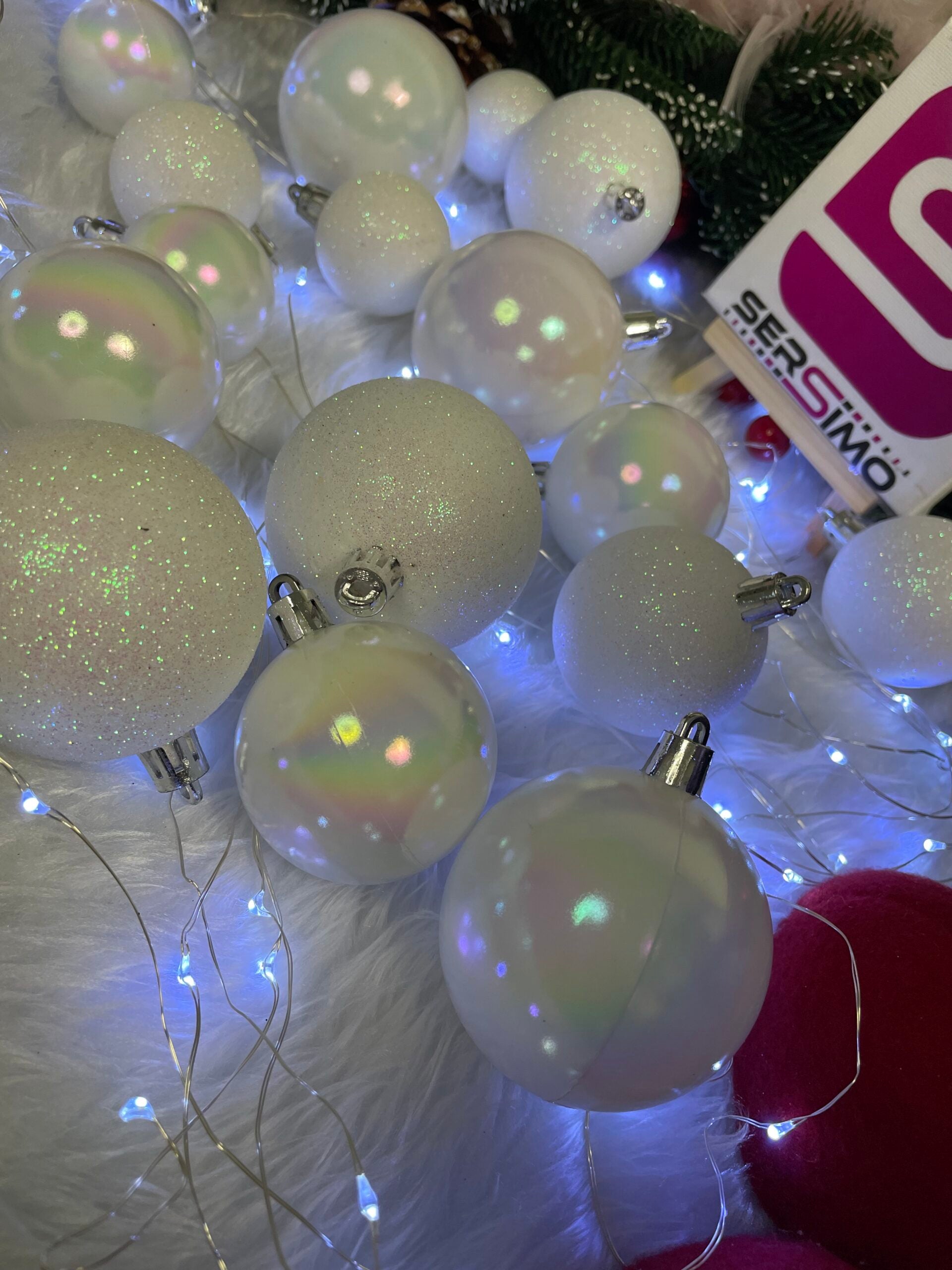 Set globuri de Craciun, 30 bucati, 3 modele, 4/5/6cm, alb