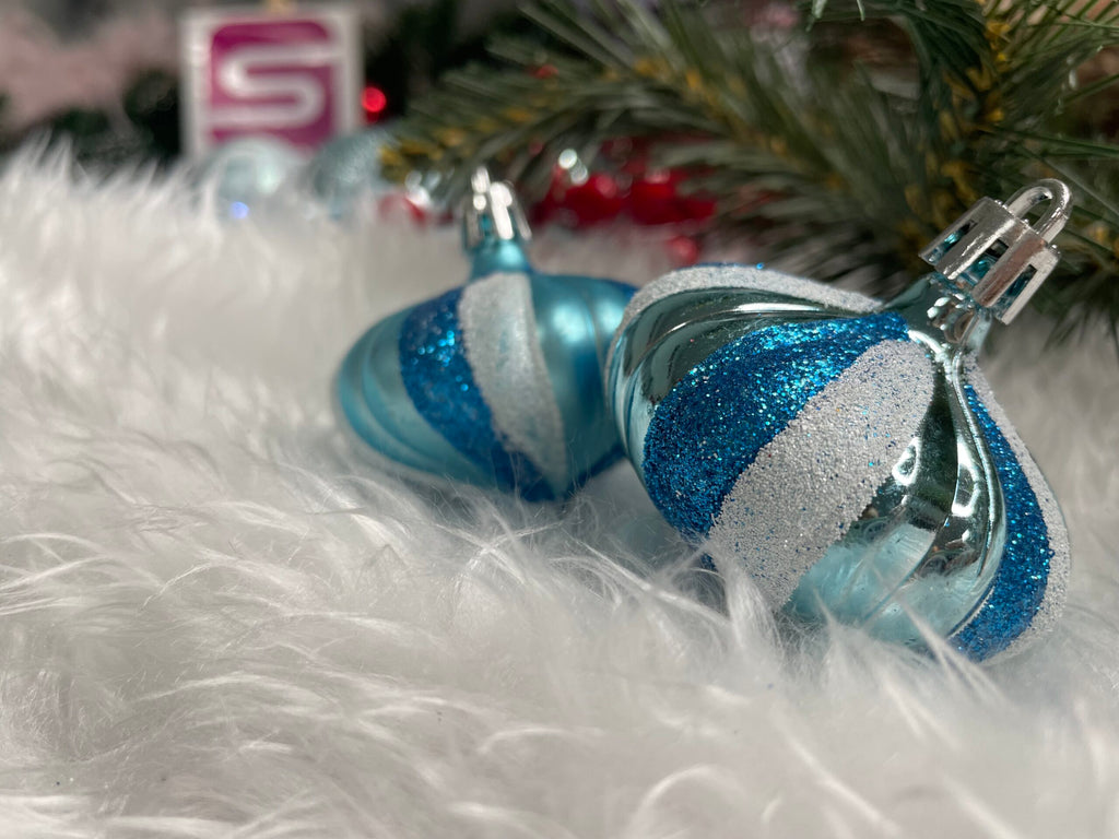 Set globuri si decoratiuni de Craciun, 77 piese, diverse dimensiuni, albastru