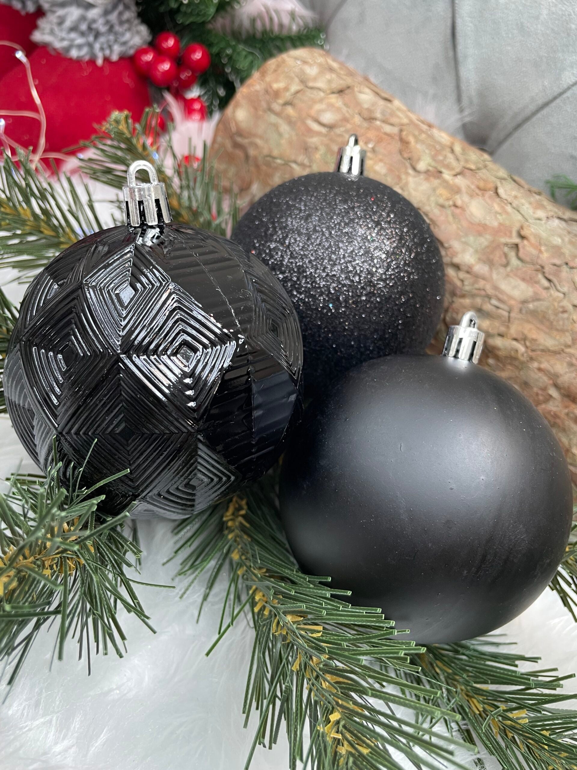 Set globuri de Craciun, 30 bucati, 8cm, 6 modele, negru