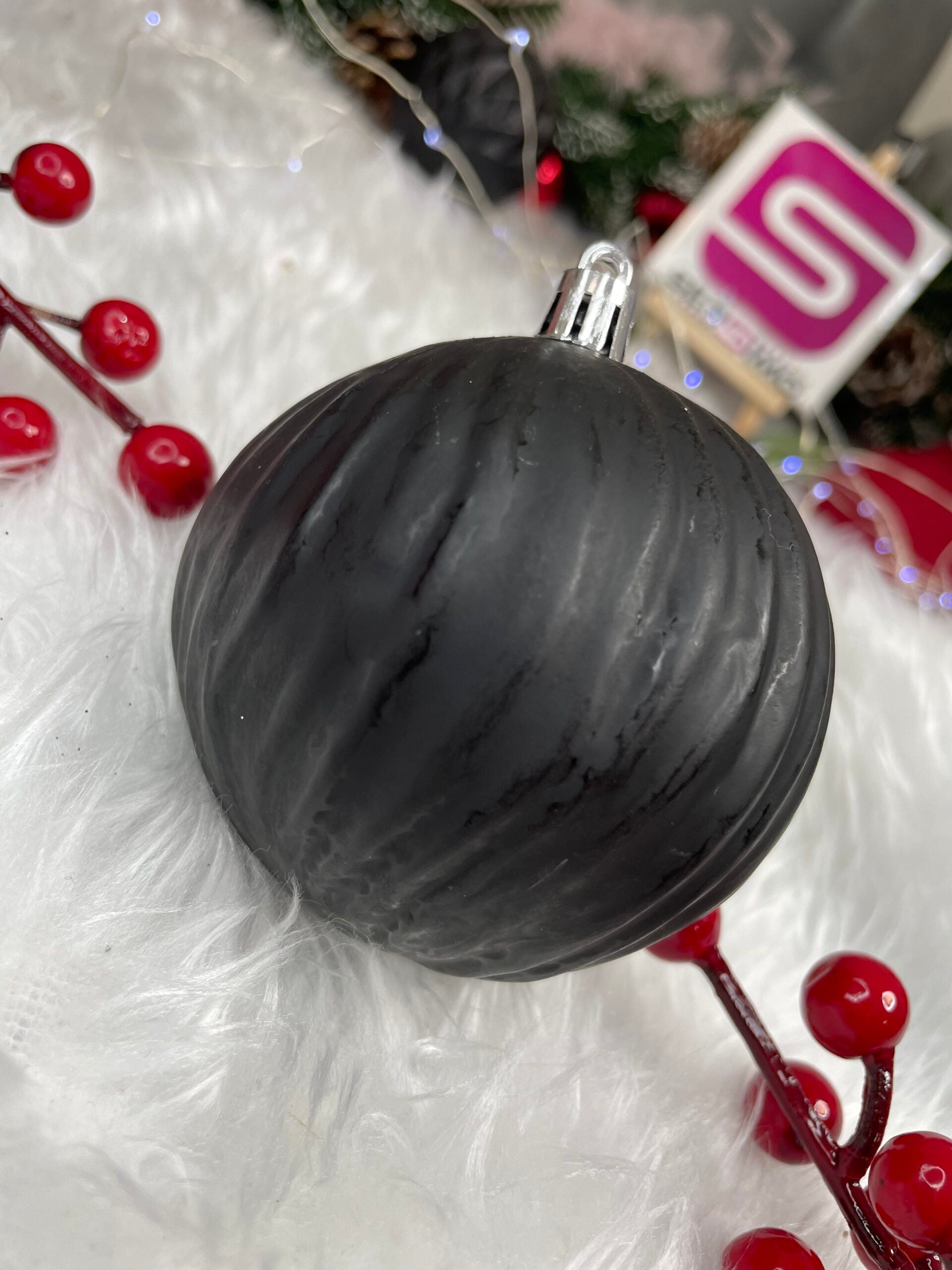 Set globuri de Craciun, 30 bucati, 8cm, 6 modele, negru