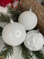 Set globuri de Craciun, 30 bucati, 8cm, 6 modele, alb