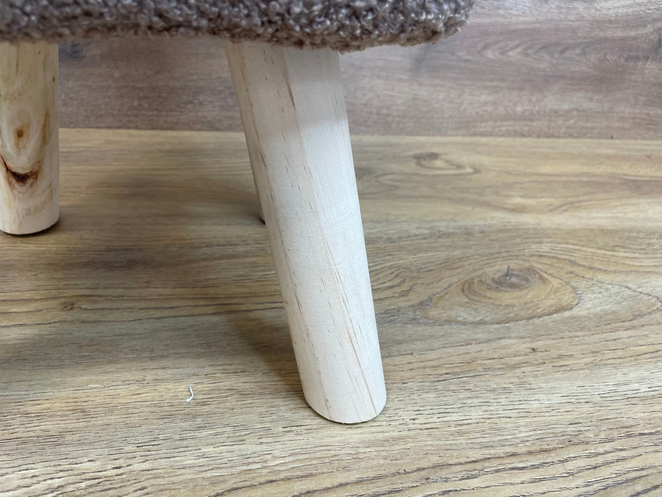 Taburet pentru copii, patrat, 26x26x34cm, maxim 50kg, maro