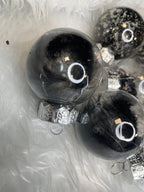 Set globuri de Craciun Inedit, 24 bucati, 5cm, transparente cu interior negru