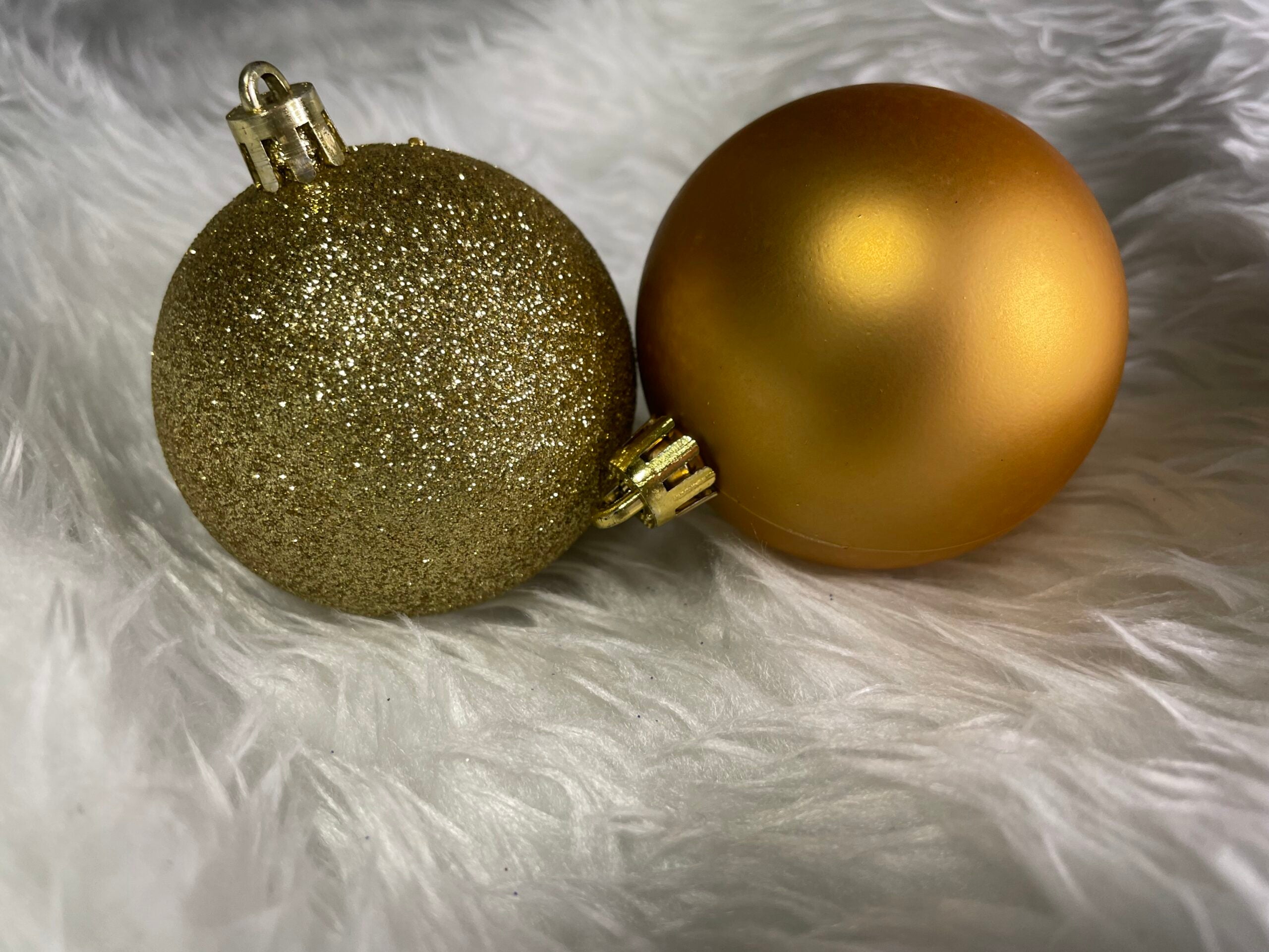 Set globuri de Craciun, 30 bucati, 3 modele, 6cm, auriu