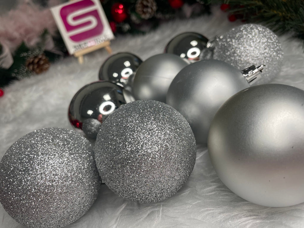 Set globuri de Craciun, 30 bucati, 3 modele, 6cm, argintiu