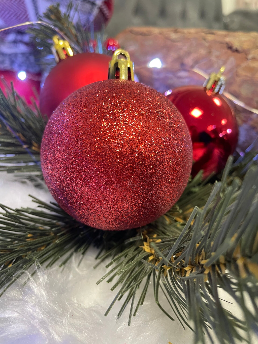 Set globuri de Craciun, 100 bucati, 3-6cm, rosu auriu