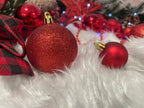 Set globuri si decoratiuni de Craciun, 51 piese, diverse dimensiuni, rosu