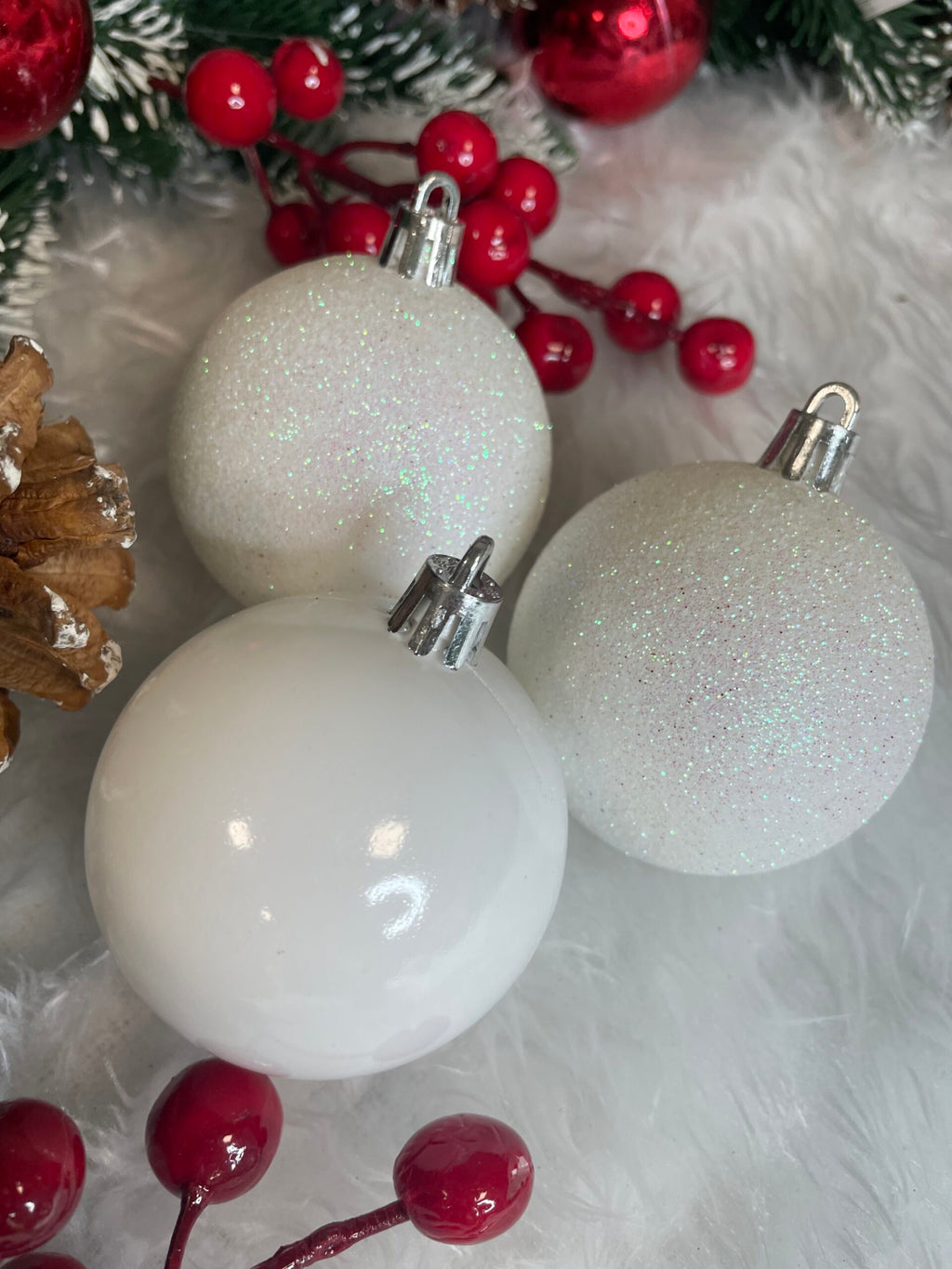 Set globuri de Craciun, 20 bucati, 6cm, alb perlat