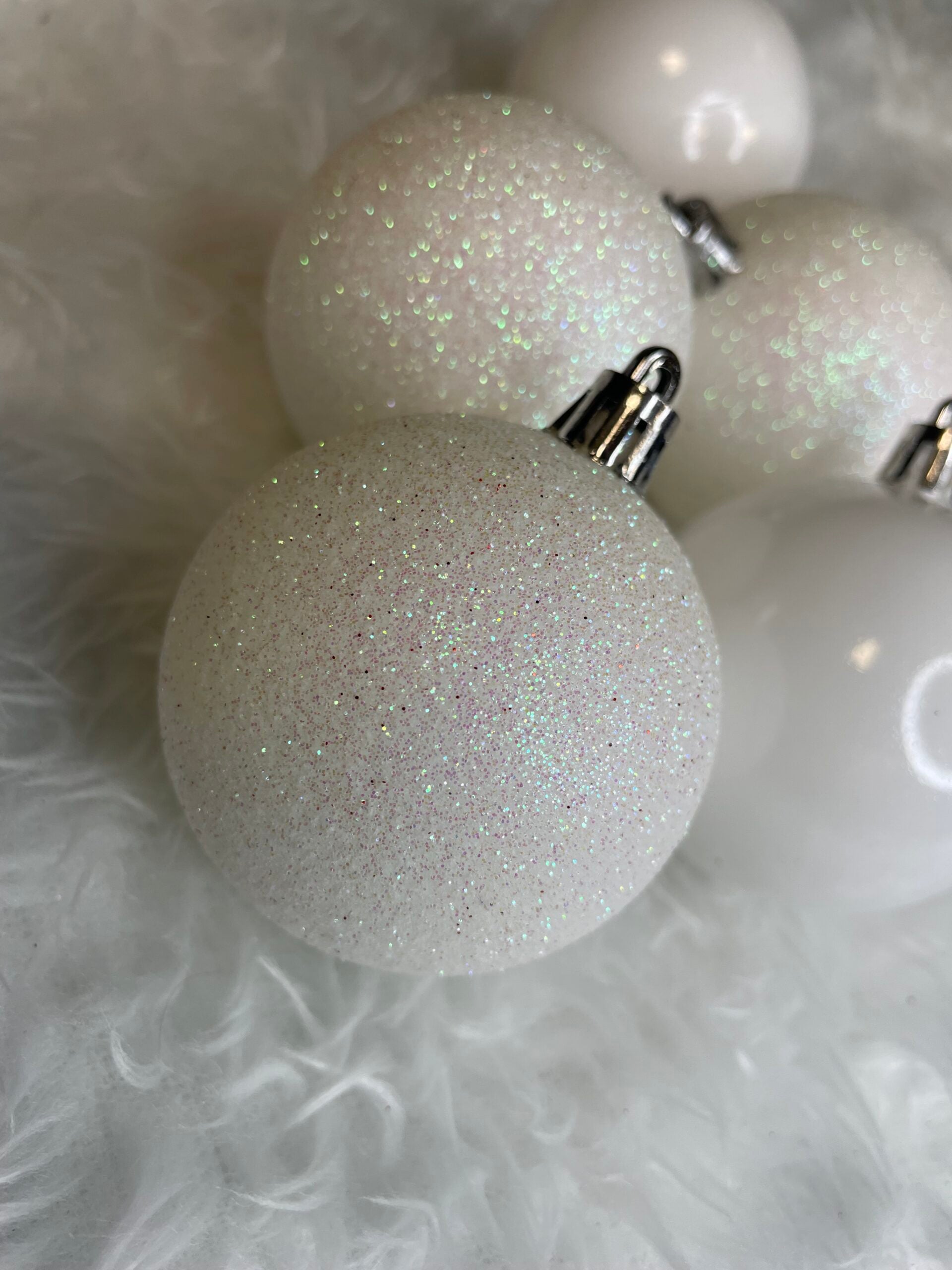 Set globuri de Craciun, 20 bucati, 6cm, alb perlat