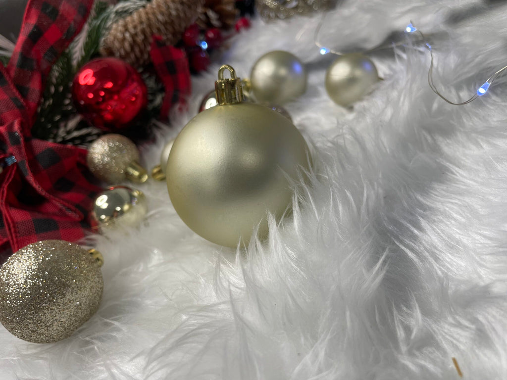 Set globuri de Craciun, 100 bucati, 3-6cm, auriu