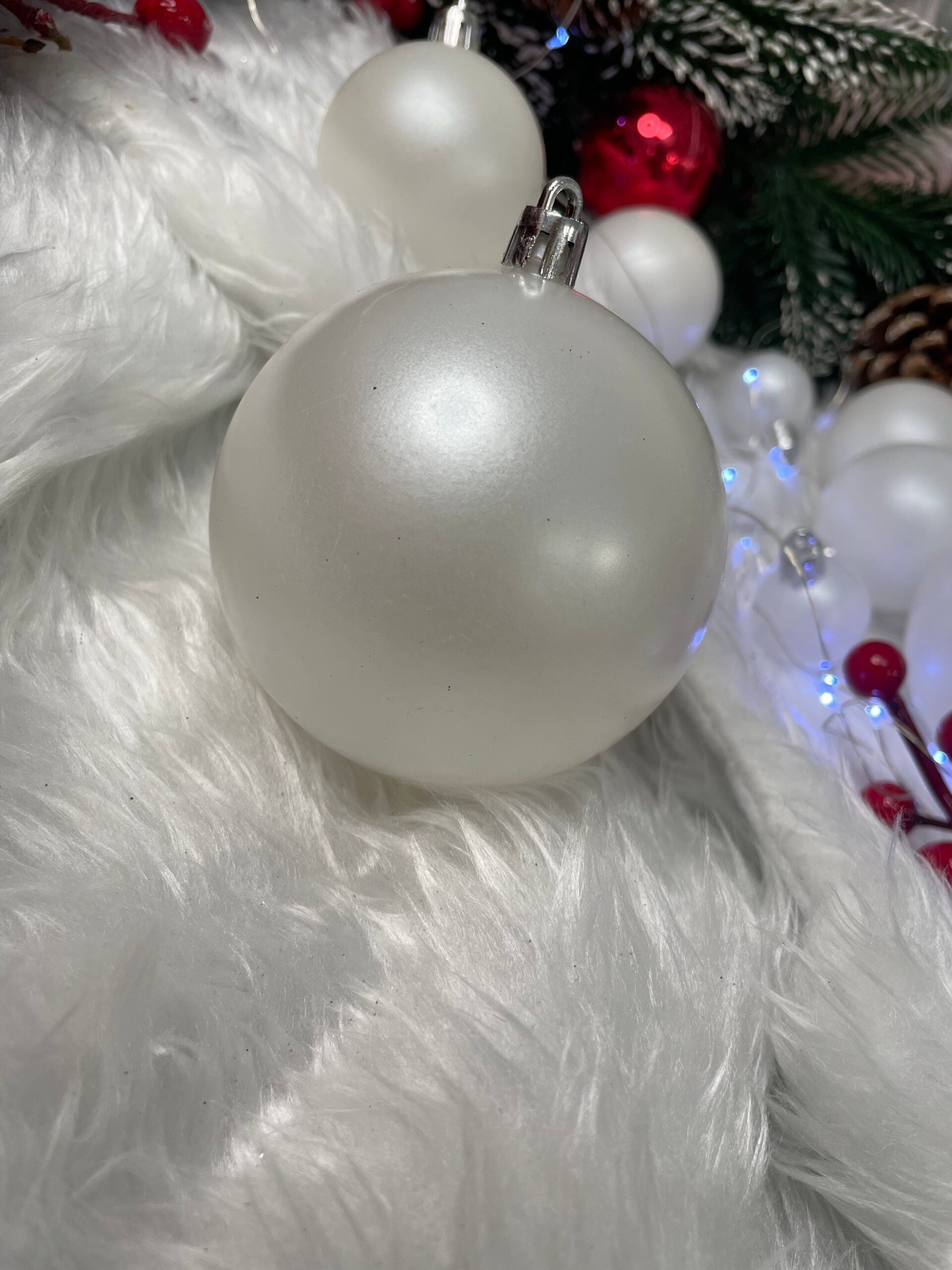 Set globuri de Craciun, 37 bucati, 3-8cm, alb perla