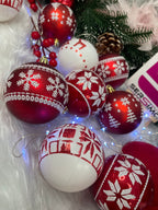 Set globuri de Craciun cu modele de sarbatori, 30 bucati, 5cm, alb rosu