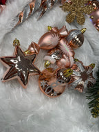 Set globuri si decoratiuni de Craciun, 152 piese, diverse dimensiuni, roz auriu