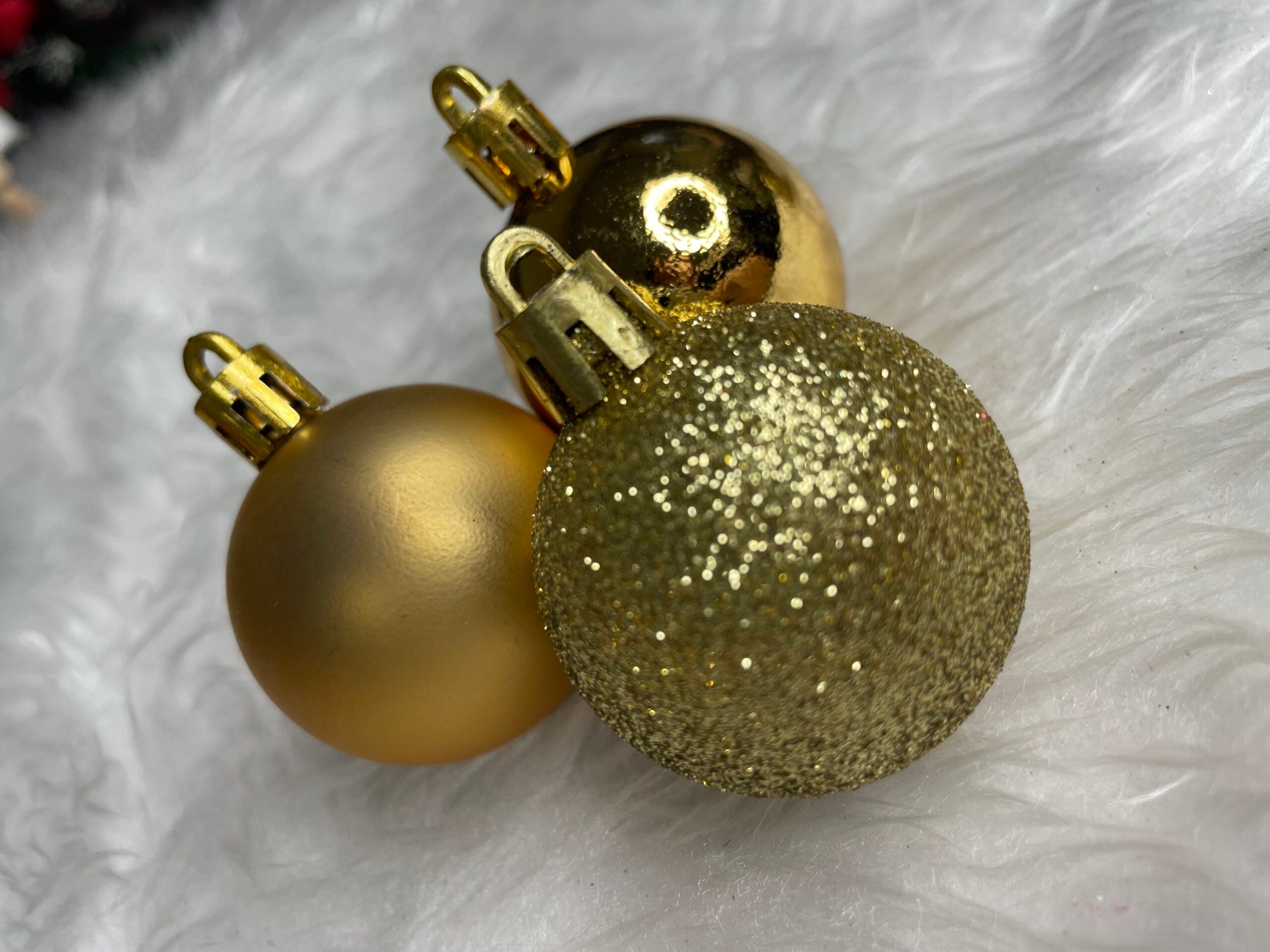 Set globuri de Craciun, 20 bucati, 3 modele, 4cm, auriu