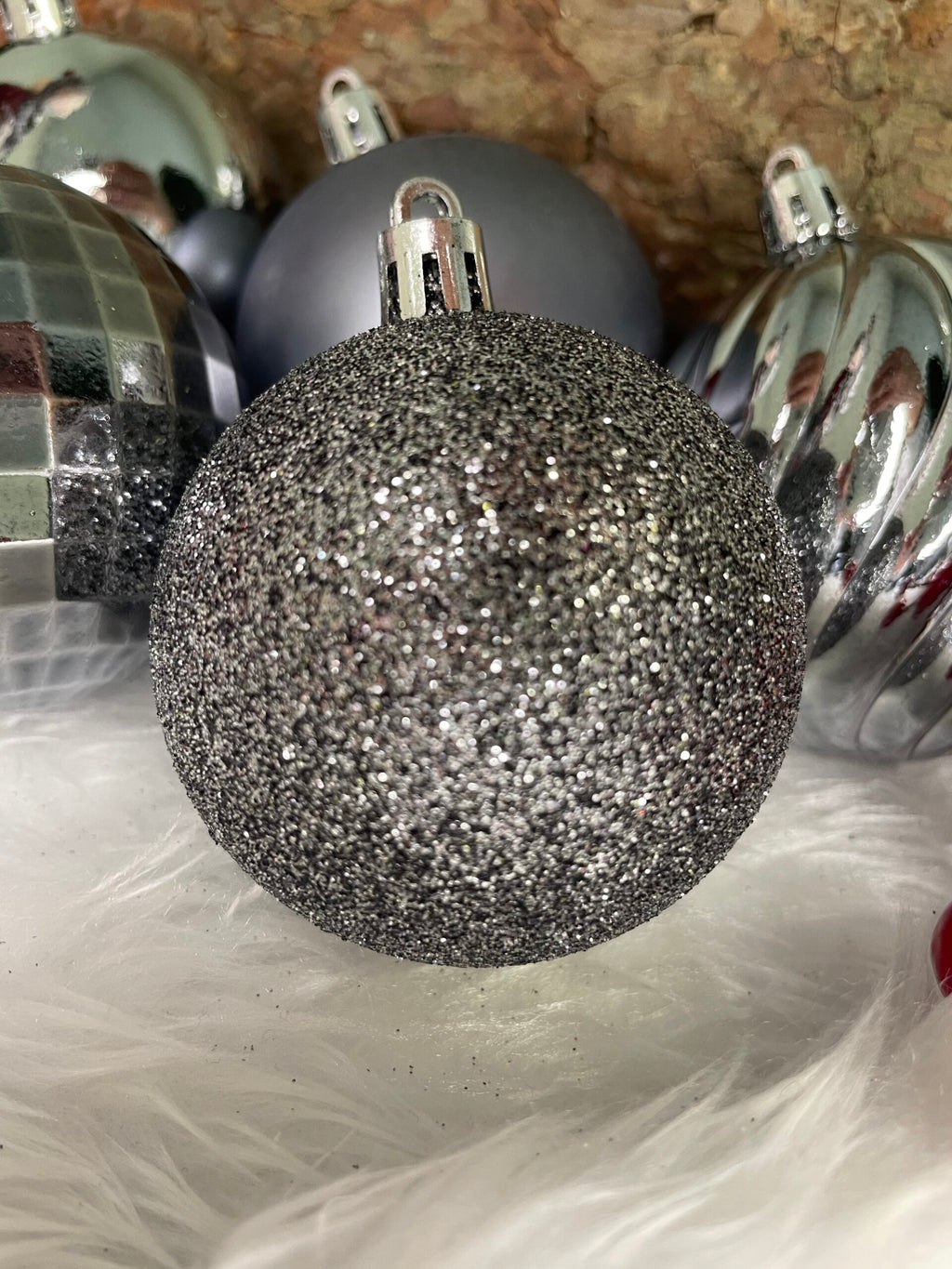 Set globuri de Craciun, 20 bucati, 5 modele, 6cm, argintiu