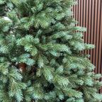 Brad artificial , Scandinavia, verde cu varfuri argintii, integral 3D, 210 cm