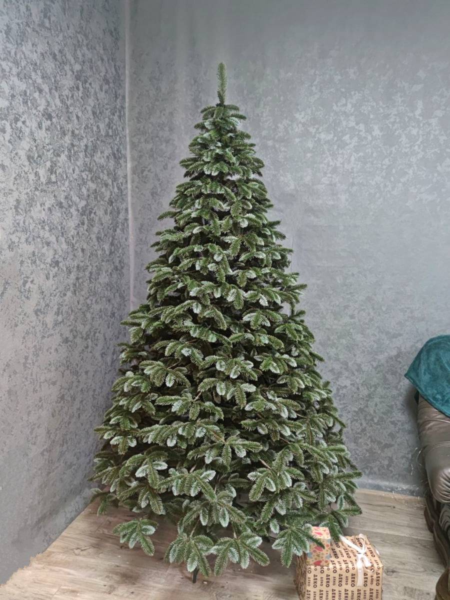 Brad artificial Christmas Deluxe by , Canada argintiu, 3D, 210cm