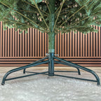 Brad artificial , Scandinavia, verde cu varfuri argintii, integral 3D, 210 cm